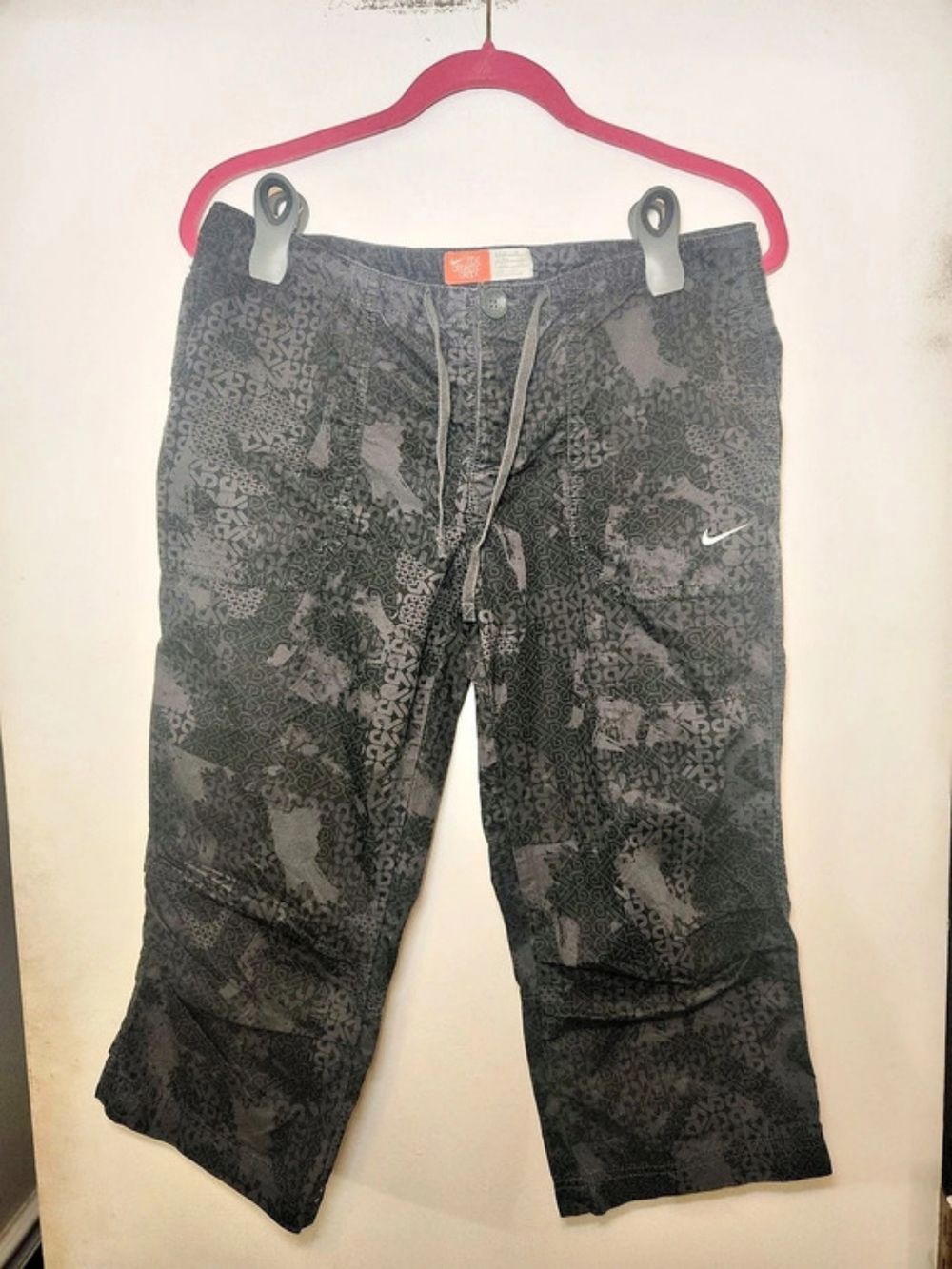 Nike The Athletic Dept. Women's Printed Capri Pants Size Medium